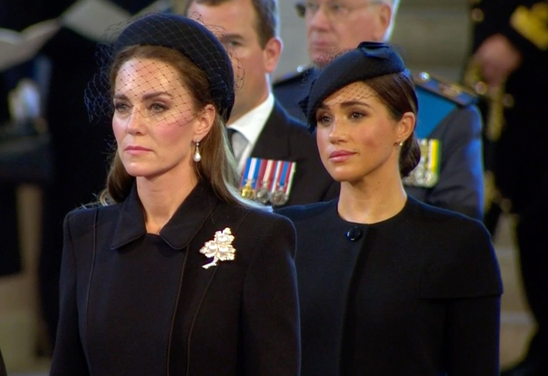 Кейт и Меган: герцогиню Сассекскую опять уличили во лжи